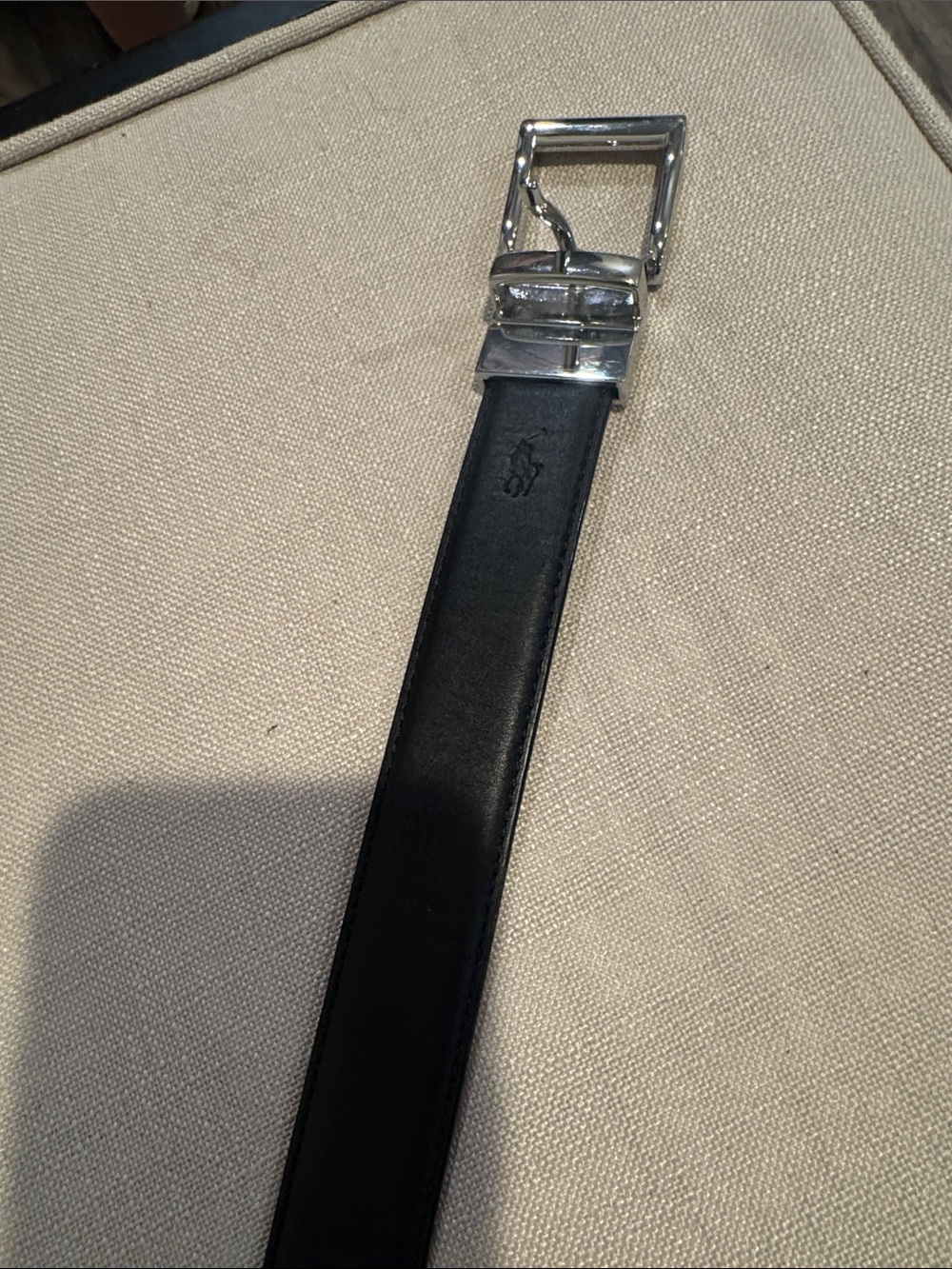 Tommy Bahama Men's Black / brown reversible Leather Belt with Silver buckle